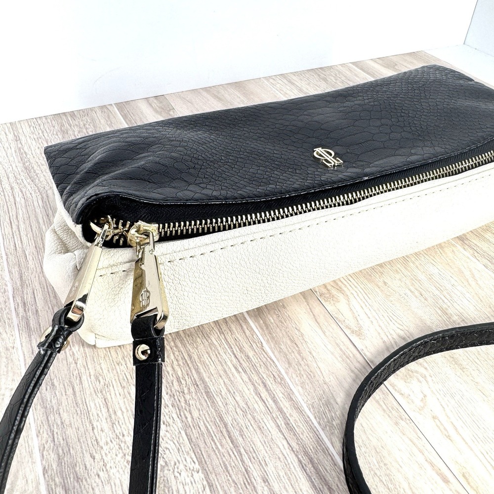 Jennifer Lopez JLO‎ Foldover Crossbody Clutch Black Cream Faux Snakeskin Bag